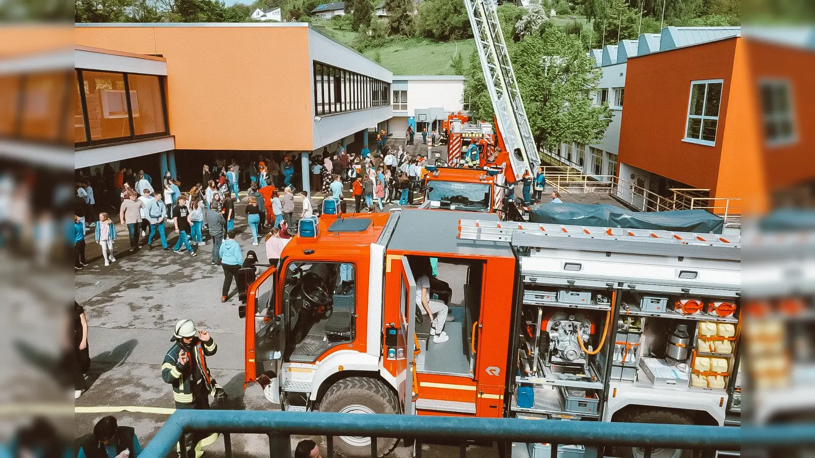 Feuerwehrübung in der Sekundarschule Beverungen. (Foto: Kira Mönnekes/Sekundarschule Beverungen)