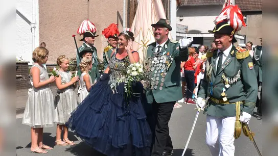 Das Schützenkönigspaar Tobias Kronenberg und Sandra Scholle regierten 4 Jahre.  (Foto: Barbara Siebrecht)
