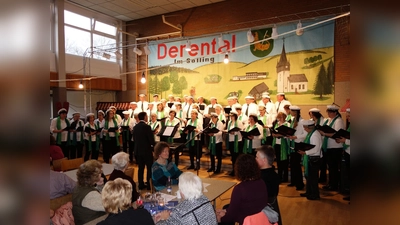 Der gemischte Chor Derental bei seiner Darbietung. (Foto: Foto. GV Derental)