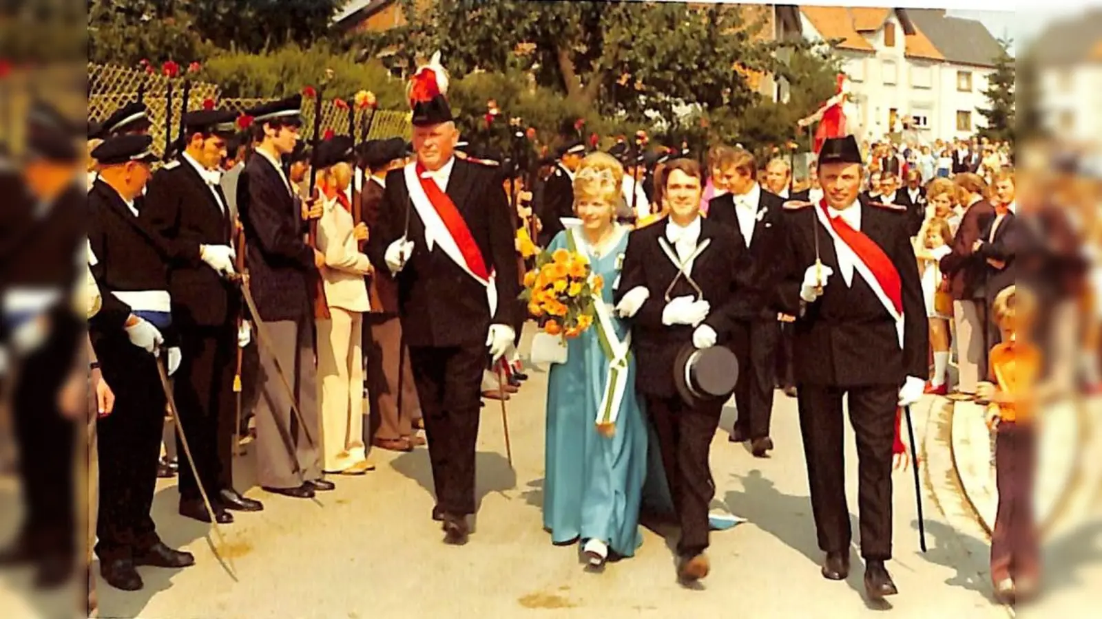 Hans-Werner Steffens und Änne Koch haben in diesem Jahr ihr 50-jähriges Jubiläum als Königspaar von 1974. Sie feierten damals das erste Schützenfest in der neu errichteten Haarbrücker Bürgerhalle. (Foto: privat)