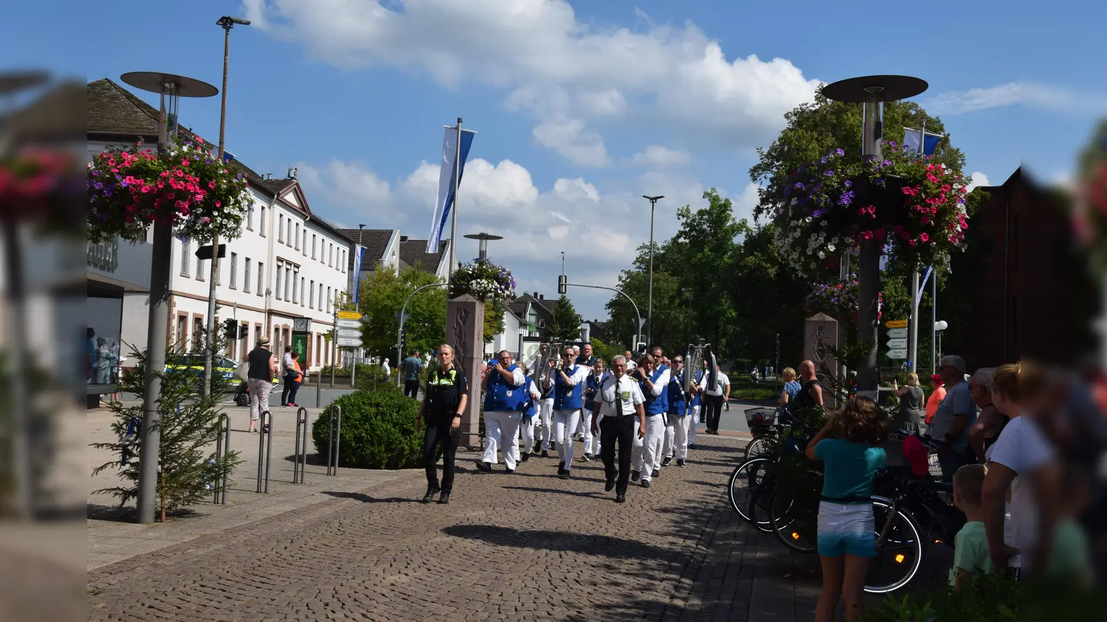 Sternmarsch beim Holzmindener Schützenfest. (Foto: Marc Otto)