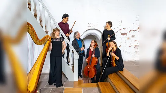 Die Mitwirkenden sind: Dante Montoya (Flöte), Jörg-Peter Mittmann (Oboe), Valeska Gleser (Harfe), Johanneke Haverkate (Violine), Verena Curuti (Viola) und Johanna Zur (Violoncello). (Foto: Harald Bickel)