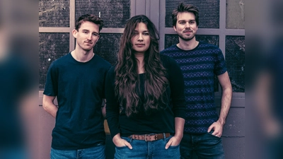 Das Singer-Songwriter-Projekt „Nandos”: Aaron Nagel, Fee Marie Römer und Jeroen Haber. (Foto: Milena Iba)