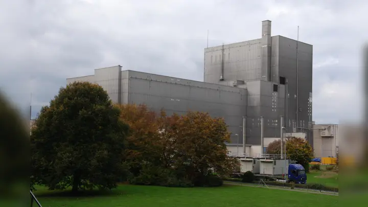 Das geplante Logisitiklager soll neben dem alten Kernkraftwerk angesiedelt werden. (Foto: Peter Vössing)